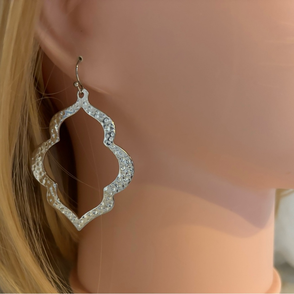 NEW Boho Elegant Silver Clover Hammered Dangle Earrings